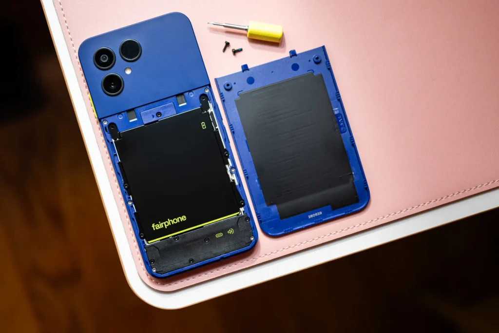 Fairphone Brings Repairable Smartphone Technology To The US